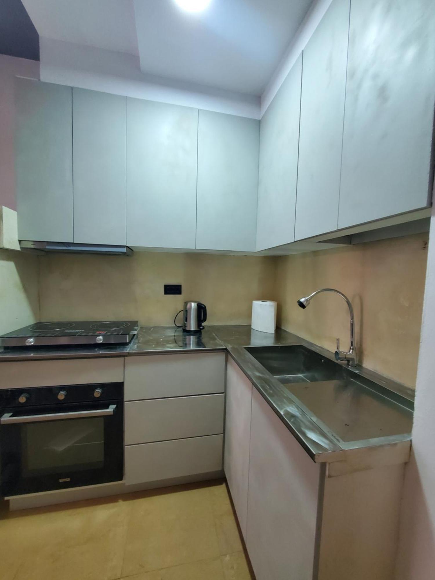 Hostel Wander Luxe Tirana